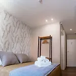 Blue House بونتي دي ليما