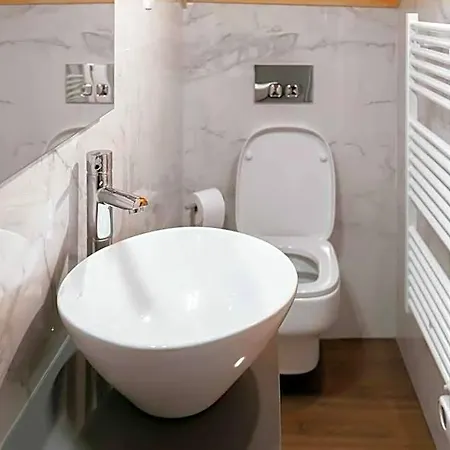 فندق Blue House 3*