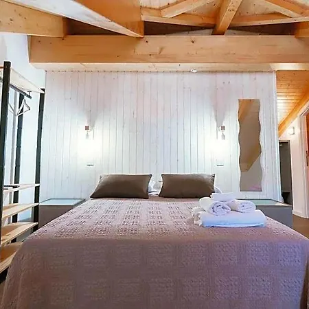 Blue House بونتي دي ليما